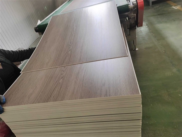 100% Waterproof 4mm 5mm Vinyl SPC Flooring Plank